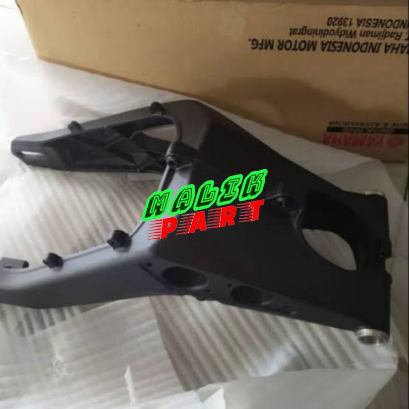 REAR ARM BK6-F2110-00 SWING ARM R15 VVA V3 V4 R15M PART ORIGINAL YAMAHA
