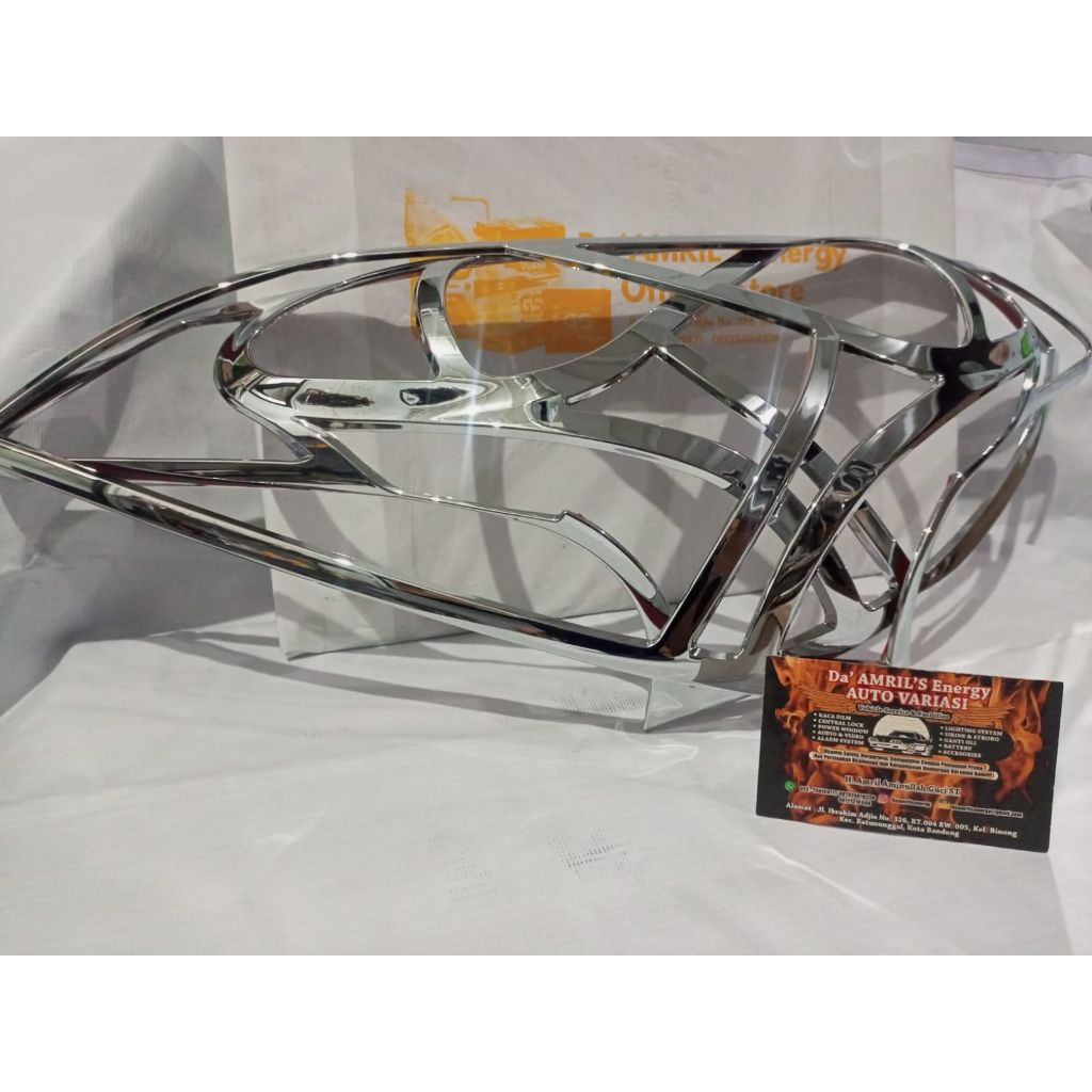 GARNISH DEPAN AVANZA