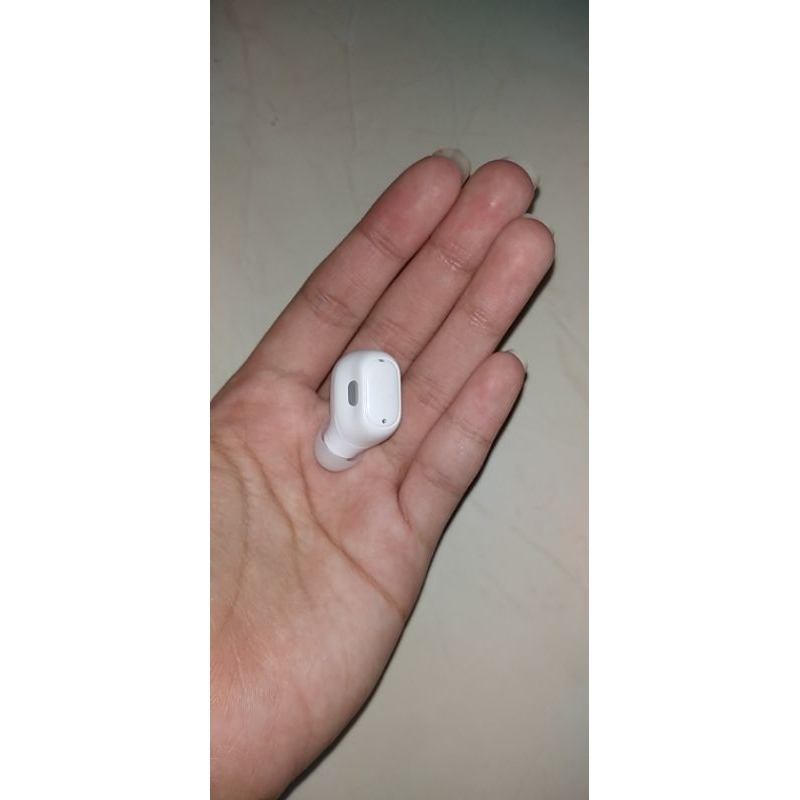Earbuds dan Case Baseus Encok Wm 01 (putih)