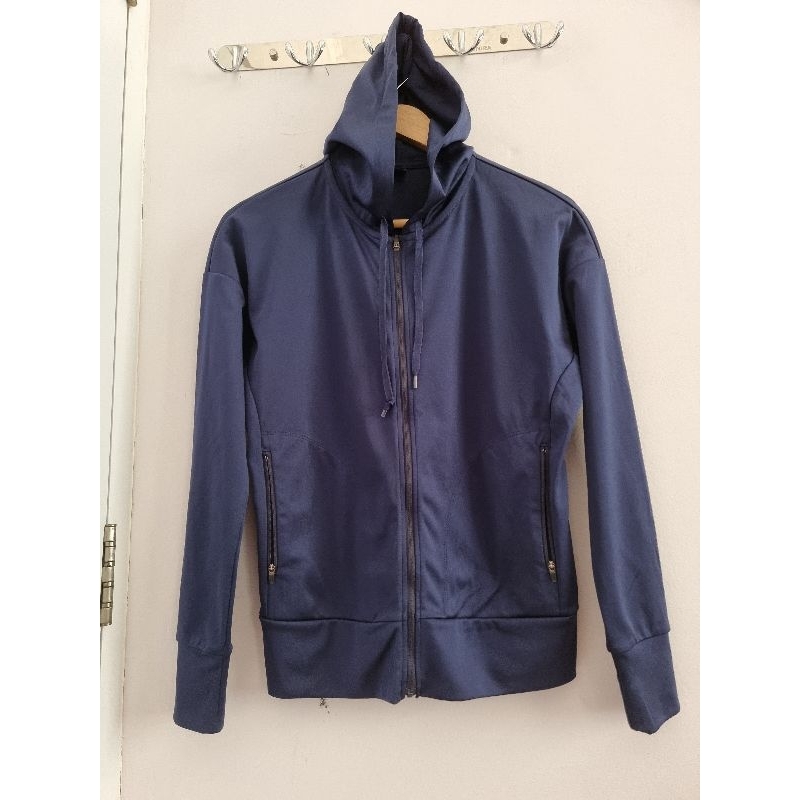 Uniqlo zyp hoodie running size M