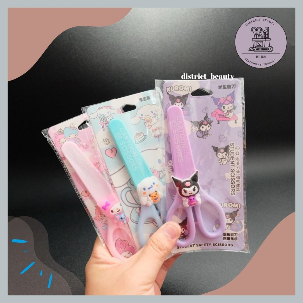 

GUNTING SANRIO 5 INCH FREE KARET PELINDUNG PEMOTONG KERTAS KUROMI CINAMOROL