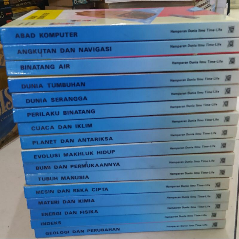 BUKU HAMPARAN DUNIA ILMU TIME LIFE