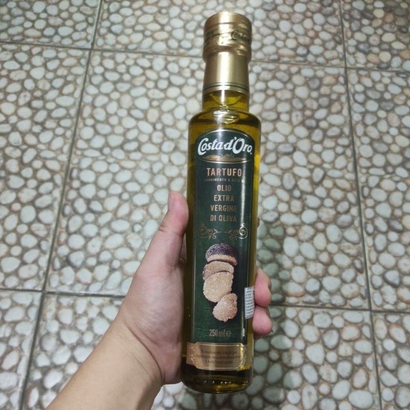 

COSTA D ORO EXTRA VIRGIN OLIVE OIL WITH TRUFFLE 250ML