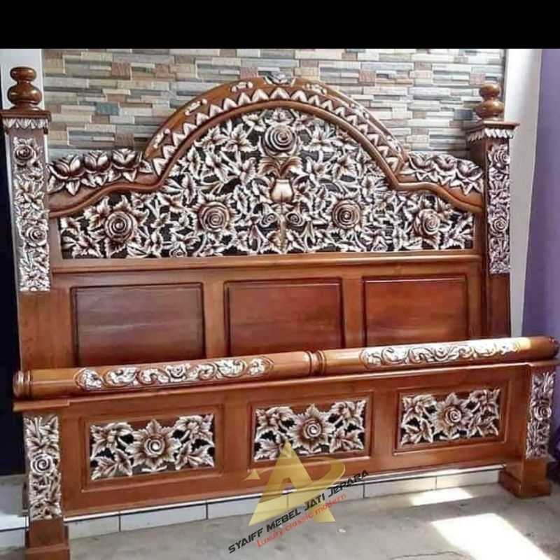 Dipan Tempat Tidur full ukir kayu jati solid/Dipan ukir mawar