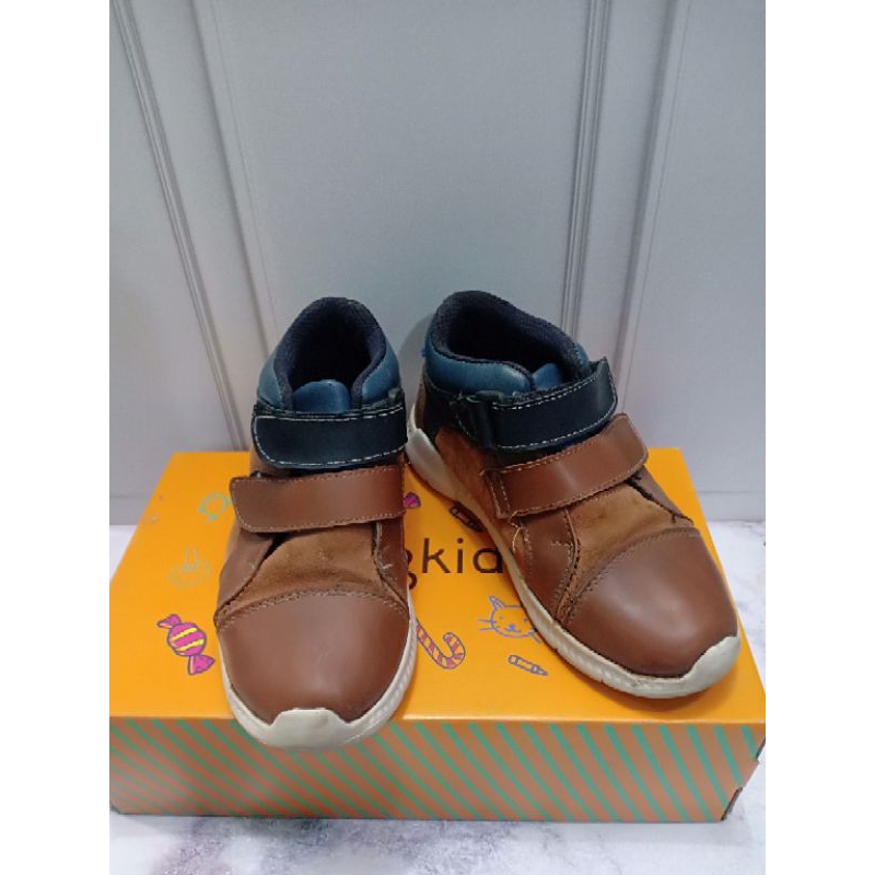 Sepatu anak Yongkidz