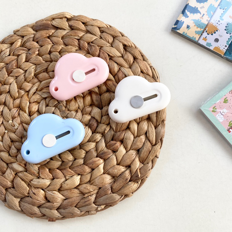

Mini Pisau Cutter Alat Potong Pemotong Kertas Mini Kecil Portable Karakter Awan Cloud Lucu