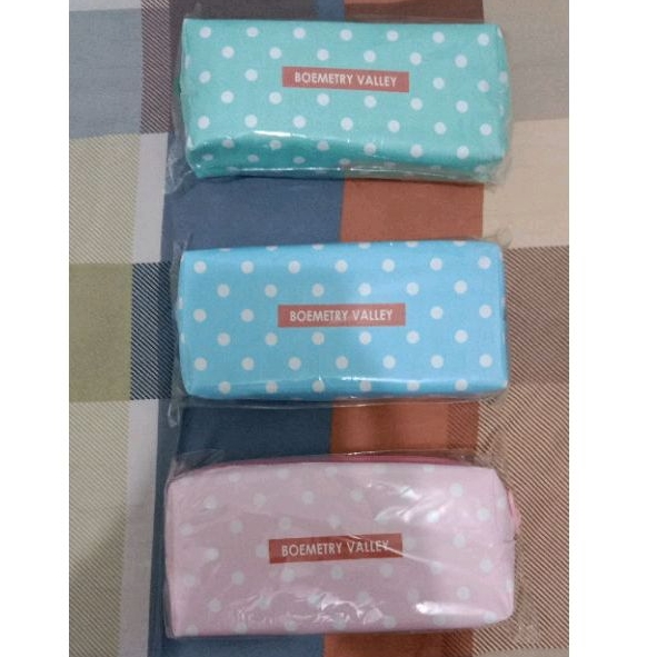 

TEMPAT PENSIL/TEPAK/POUCH LUCU POLKADOT KONDISI BARU