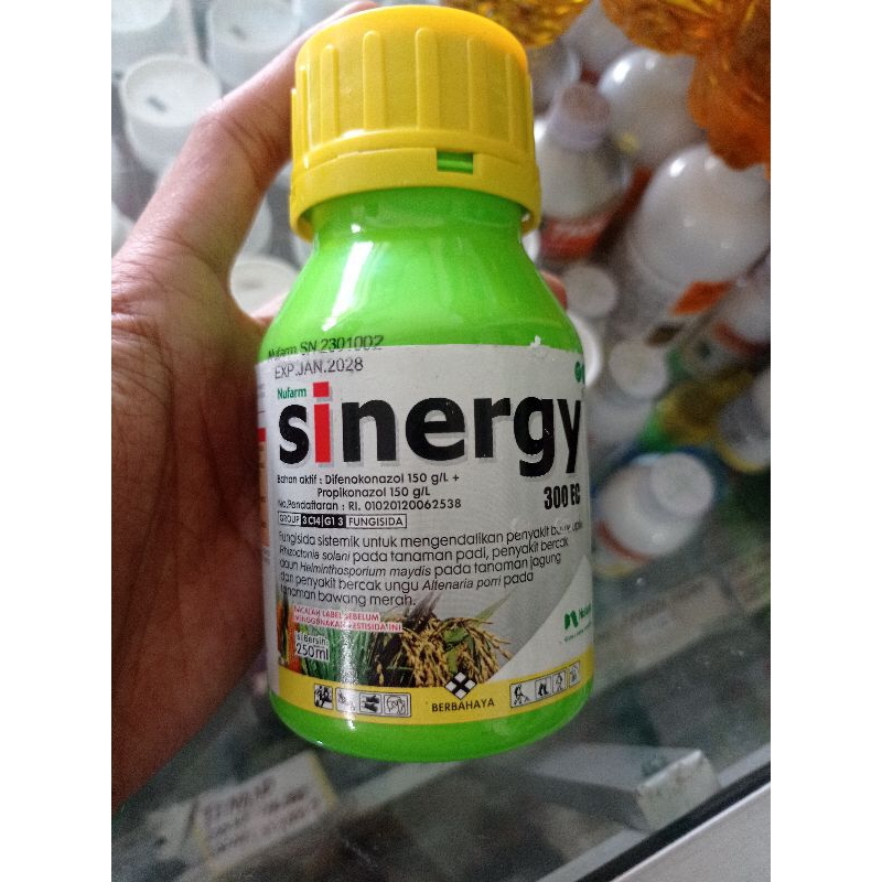 Sinergy 300 EC 250 ml Fungisida sistemik dan kontak untuk bawang merah dan padi