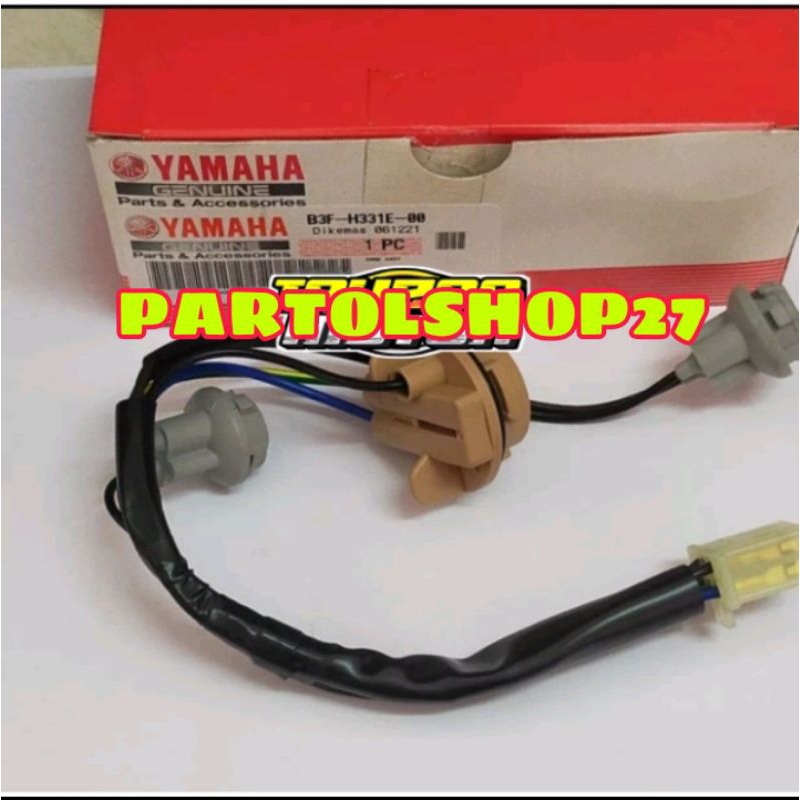 FITING LAMPU STOP BELAKANG LEXI ORIGINAL YAMAHA B3F-H331E-00