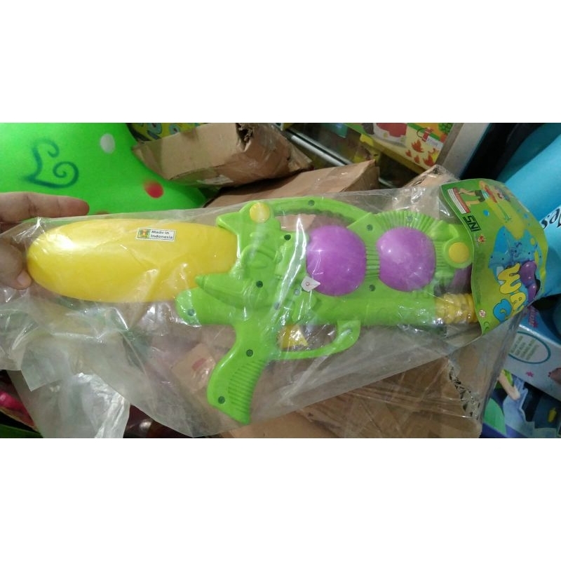 water gun splash gun