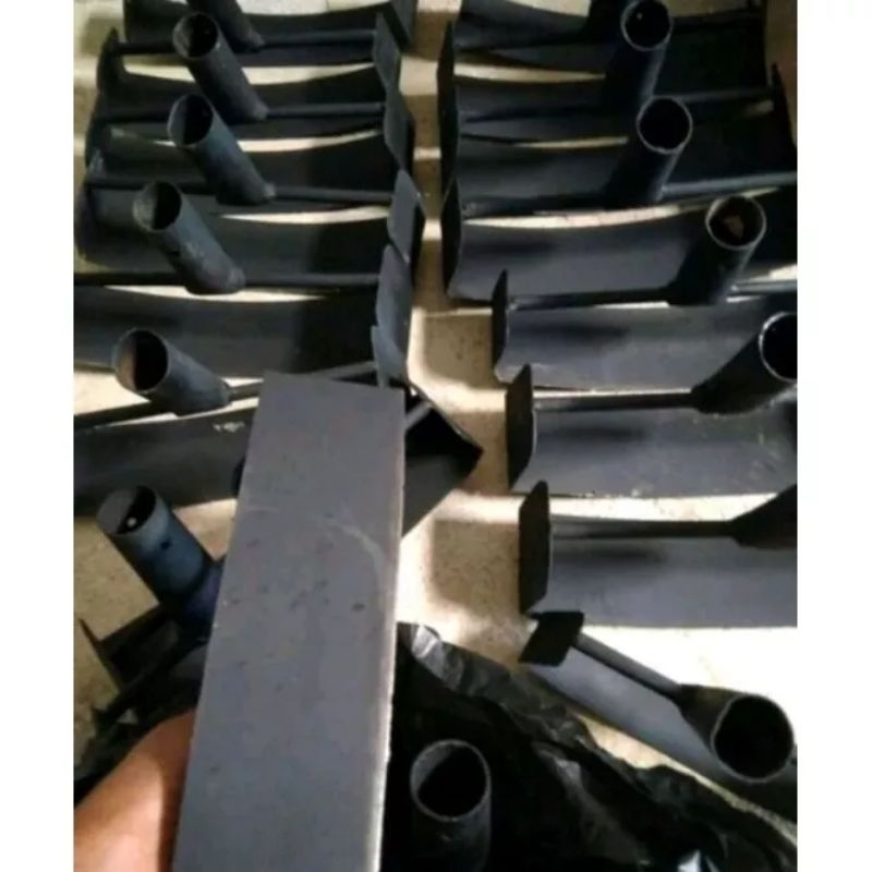 GARUK GULMA / GARUK RUMPUT / CANGKUL PLAT BAJA / CANGKUL BAJA /