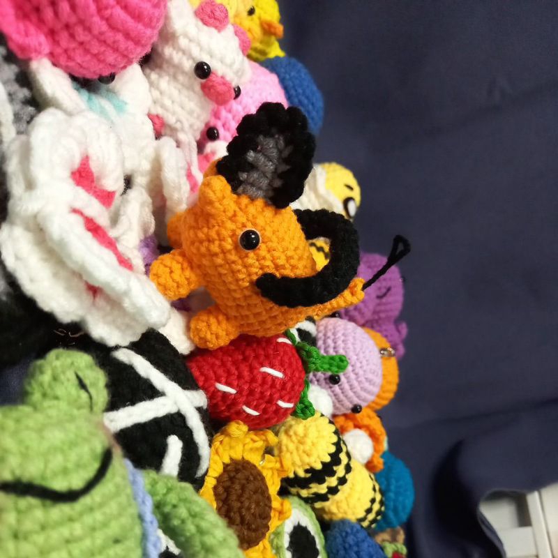 amigurumi pochita chainsawman, keychain, boneka rajut