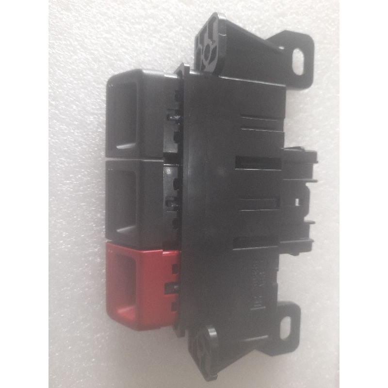 Tombol Hazard dan tombol ac grandmax