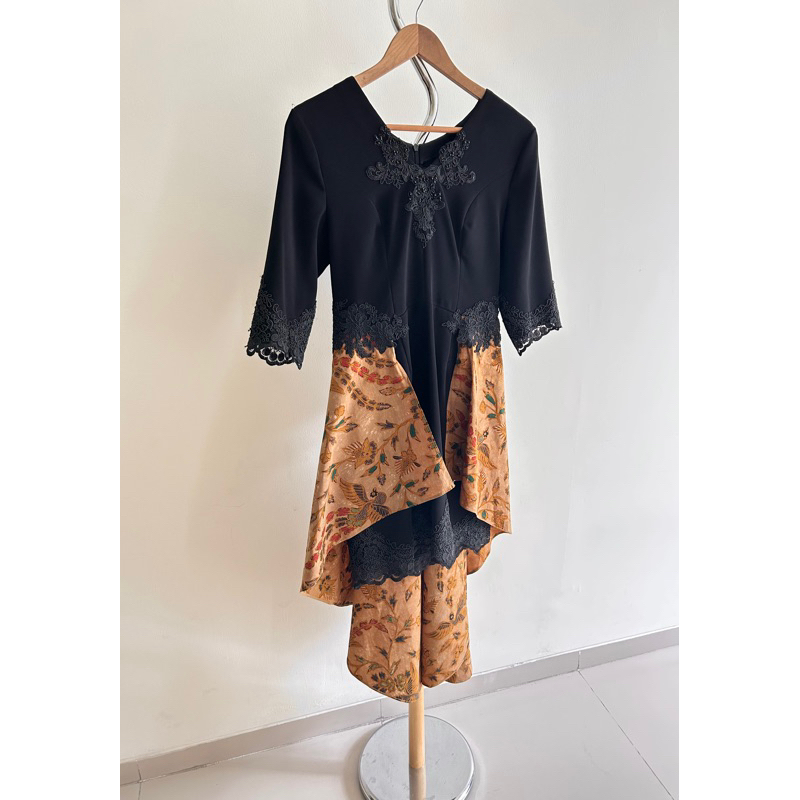 MOCELI - dress formal batik tulis brokat custom premium (preloved) very good condition