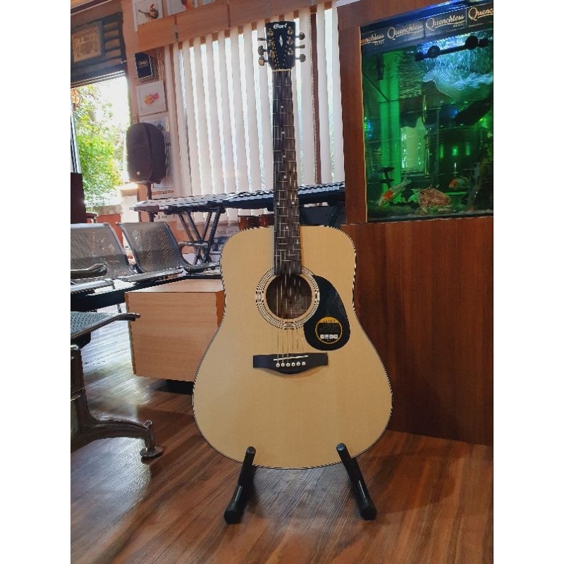 Gitar akustik custom Cort ad810 op drayer groover.