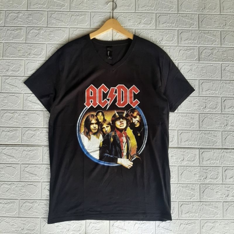 kaos t shirt band ACDC tag hanes size XL second
