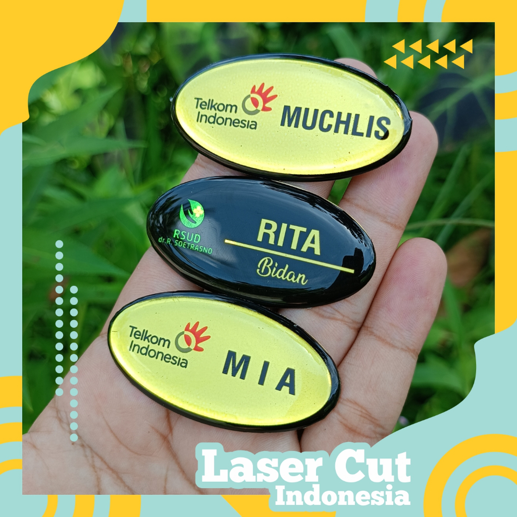 

PAPAN NAMA OVAL BAHAN KUNINGAN NAMA DADA OVAL NAME TAG OVAL UKURAN 3X7 CM RESIN