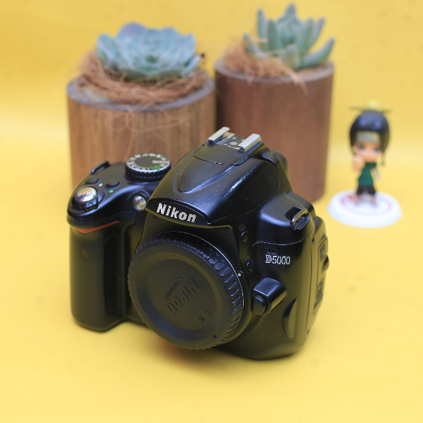 Nikon D5000 BO Body Only Kamera DSLR - Tanpa Lensa vg- Arkcam