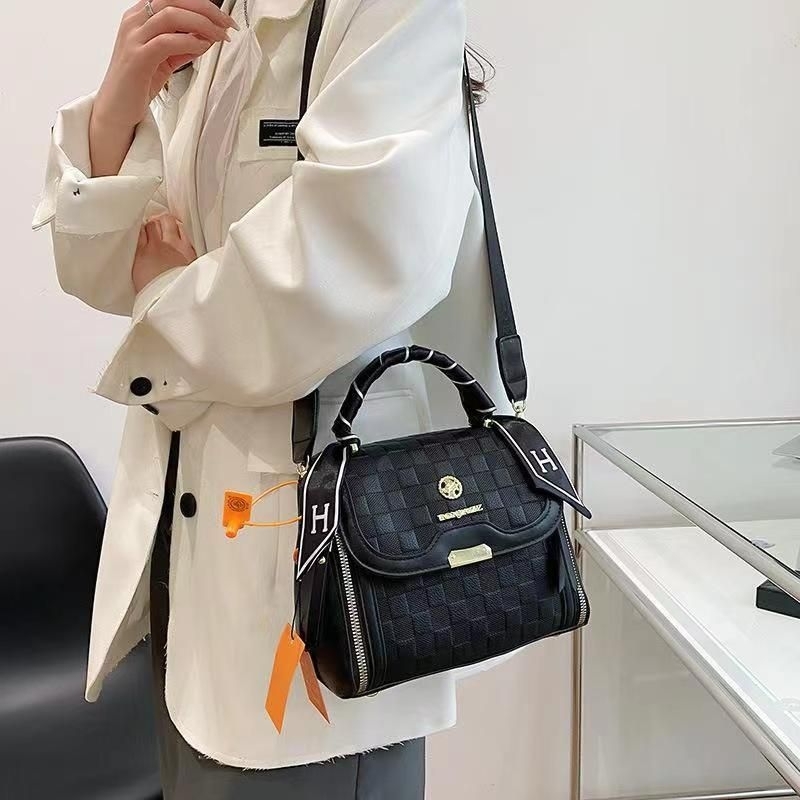 Tas selempang premium foxjazz CR7942 slingbag import wanita