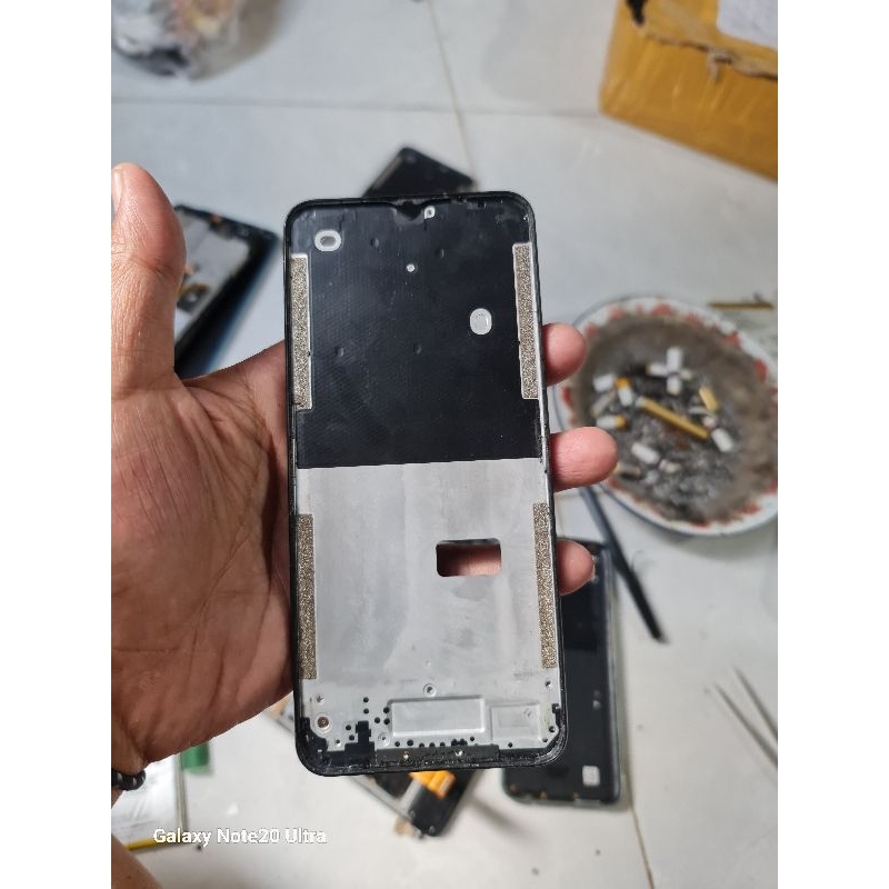FRAME DUDUKAN LCD REALME C11 RMX 2185 ORI COPOTAN