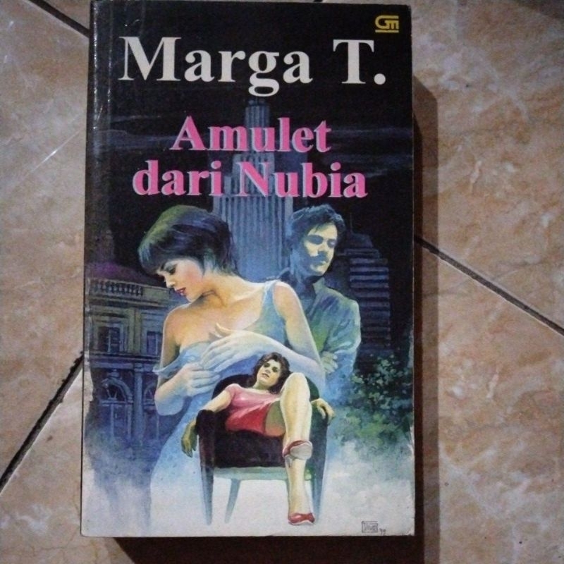 amulet dari nubia - M T