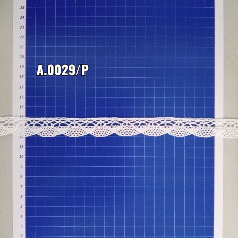 RENDA RAJUT/RENDA KAIT/RENDA KIPAS CREAM DAN PUTIH