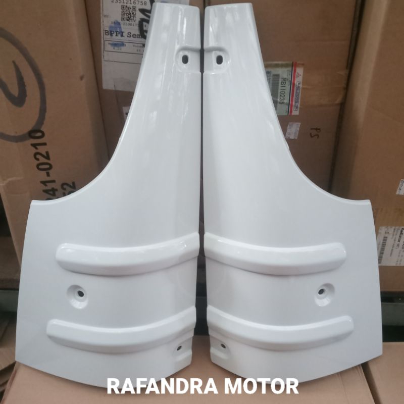 PIPI SAMPING/GARNISH PIPI ISUZU ELF/ENGKEL/NHR55/NKR66/NKR71 (BOA) ORIGINAL