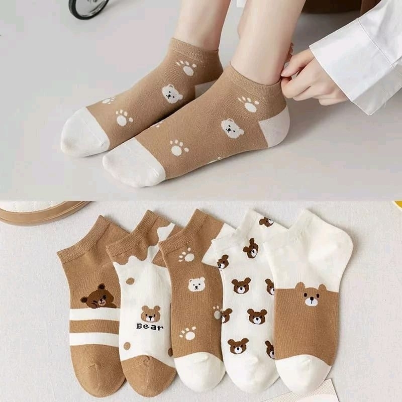 Kaos kaki bear
