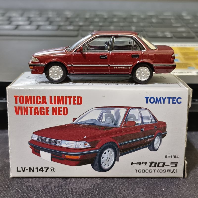 Tomica Limited Vintage Toyota Corolla 1600GT Twincam TLV