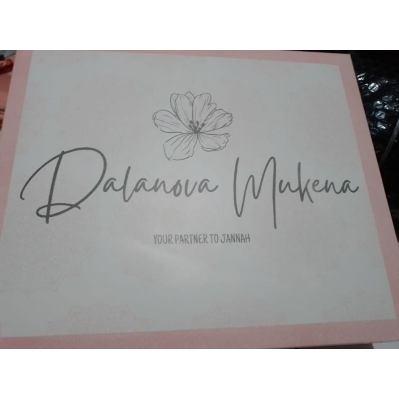 BOX HAMPERS MUKENA DALANOVA GAMIS