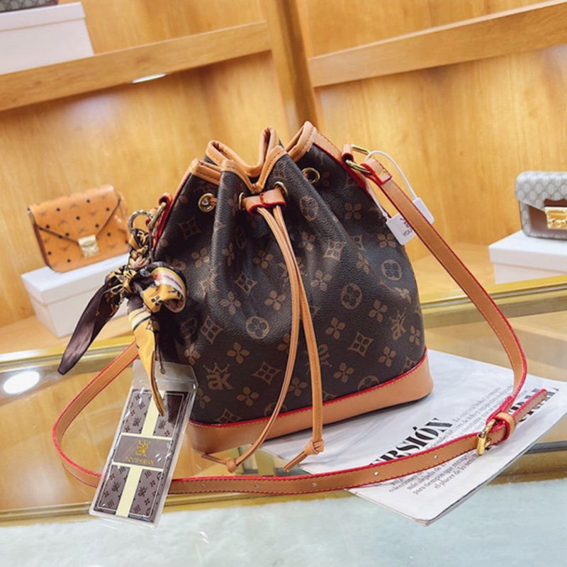 Tas serut import tas selempang wanita
