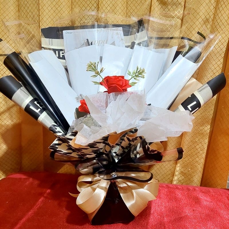 buket uang kosongan buket bunga pakai boneka kecil