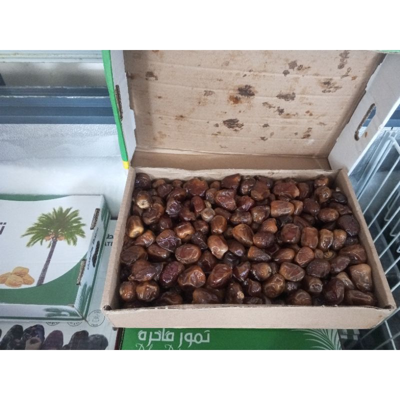 

HARGA GROSIR PROMO !! KURMA SUKKARI AL QOSSIM GRADE B 3Kg