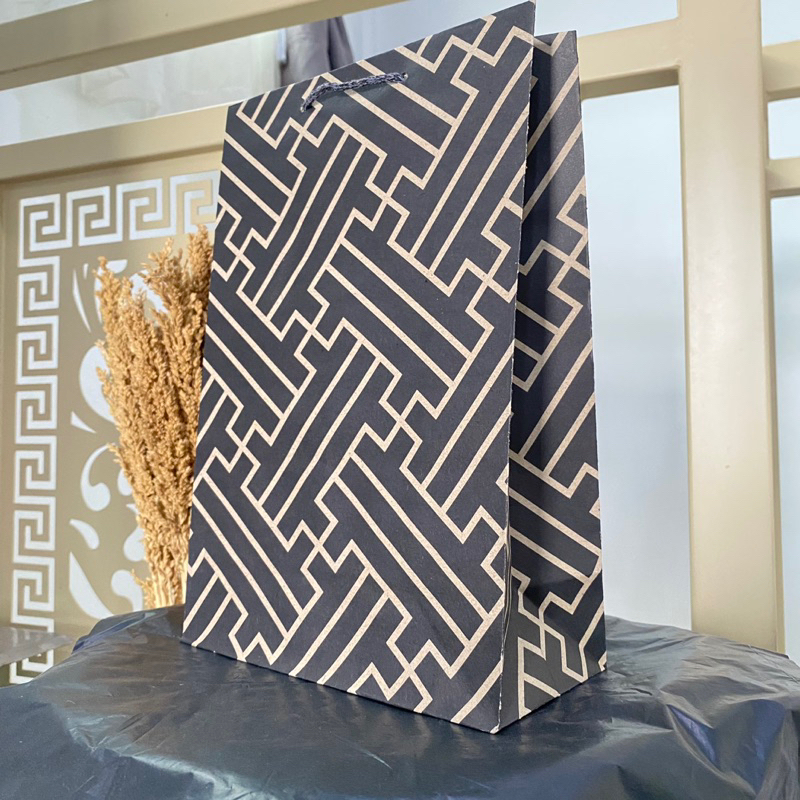

Paket 1 lusin (12 tas) motif garis hitam