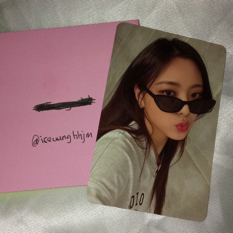 photocard official benefit ktown yuna itzy checkmate