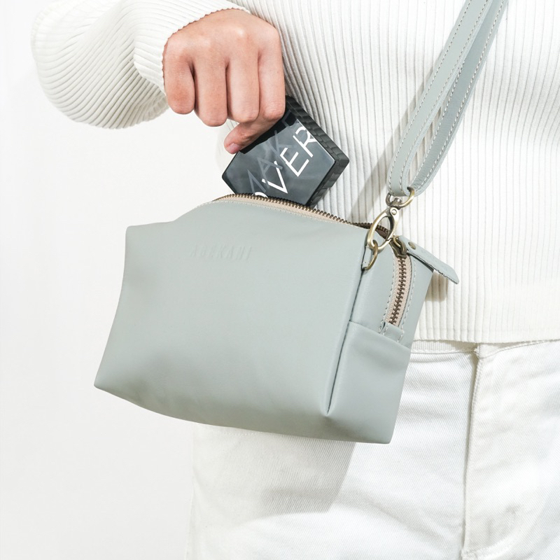 ABEKANI LEATHER - MAKE UP Pouch ada Tali Panjang Tas Kulit Wanita Make-Up Pouch