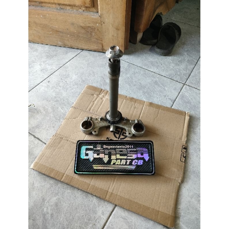 Segitiga bawah ninja r ss original second T bawah ninja r ss ori bekas pnp honda