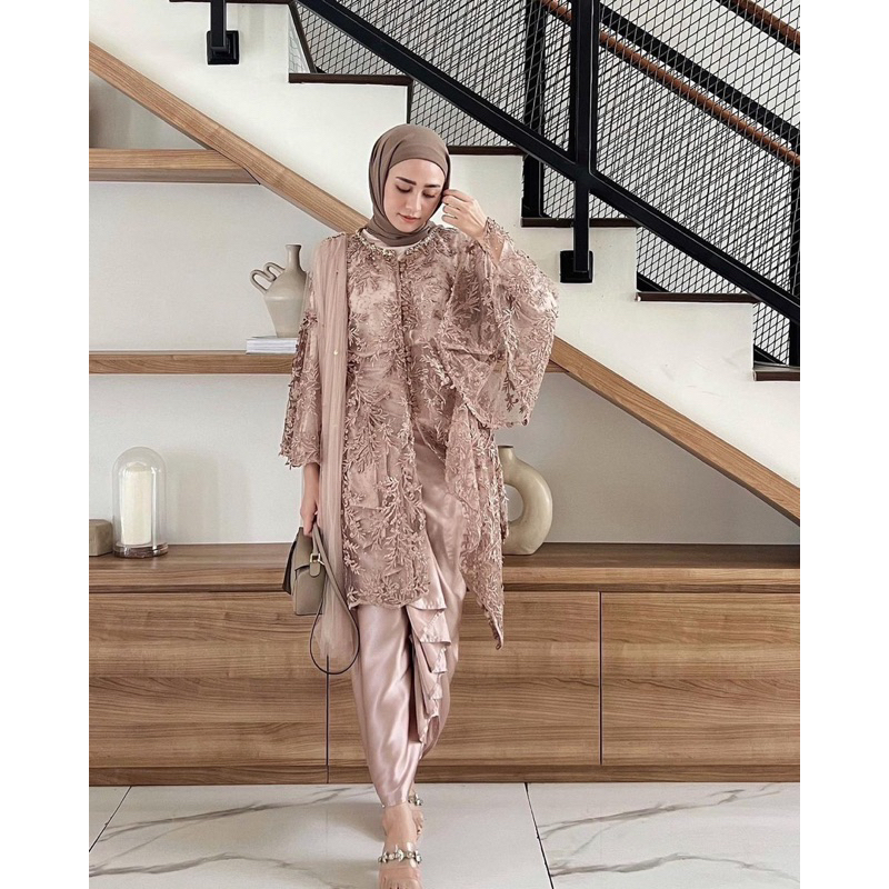 SEWA KEBAYA SADIYA | Sewa Kebaya Jaleela Isvara | Sewa Kebaya Wisuda Lamaran Kondangan