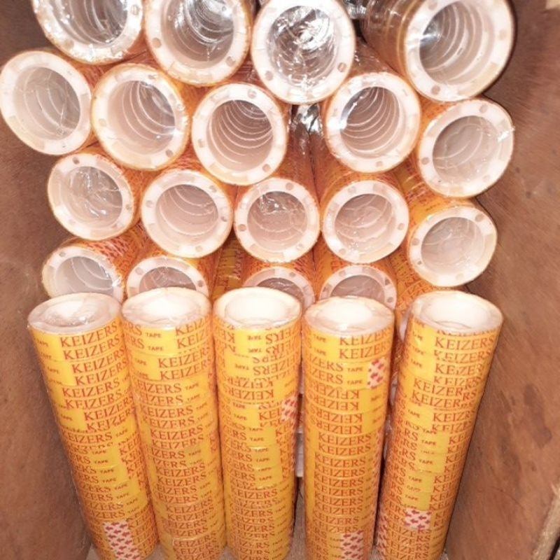 

Isolasi kado KEIZERS ATAU HOKI tipis harga 1 rol isi 12pcs / 1 pcs panjang isolasi 125 yard