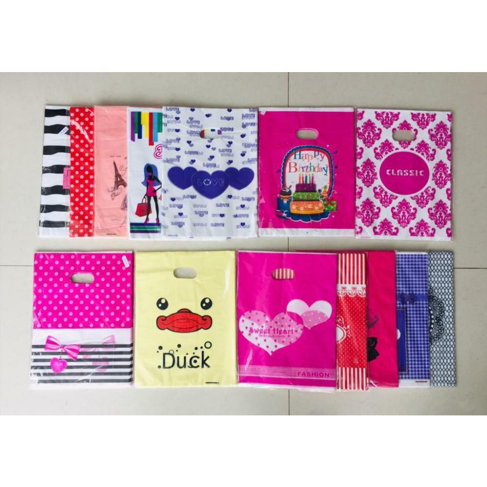 

Plastik Bag / Tas plastik souvenir Ukuran 25 X 35 Cm Isi 20 Lembar