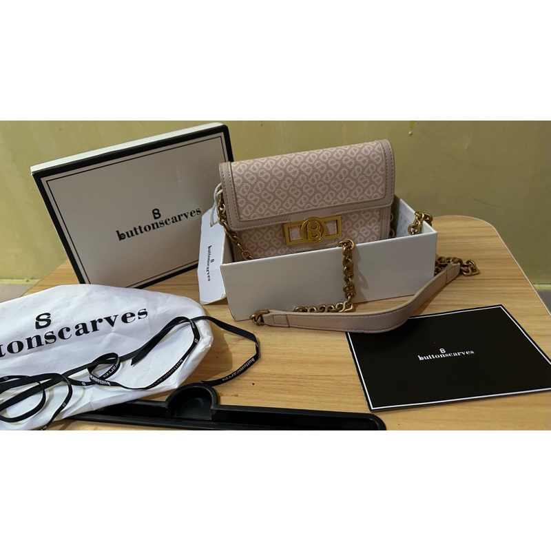 Buttonscarves Izzy Bag Beige