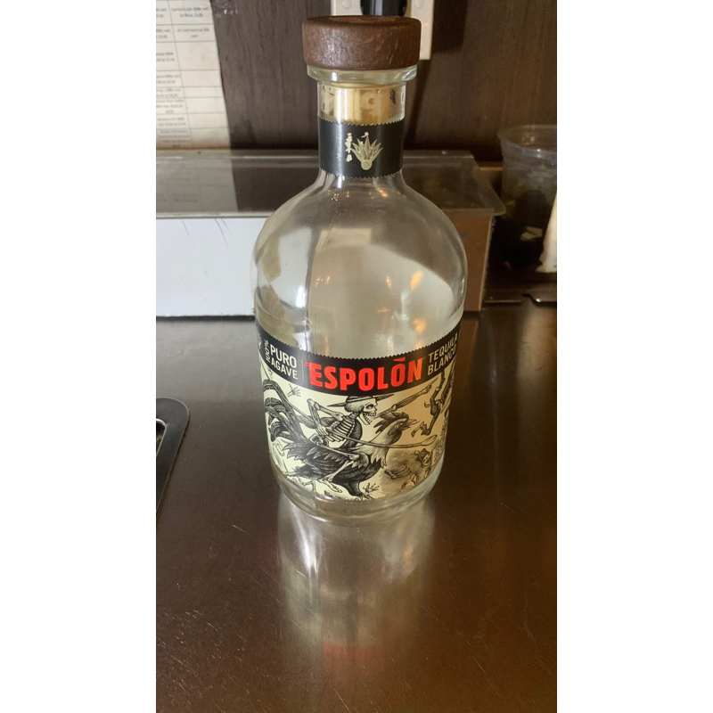 bekas botol miras espolon tequila blanco