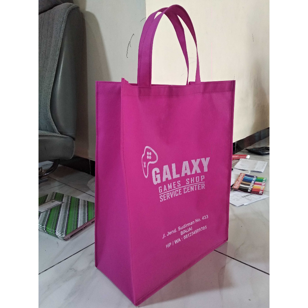 

GOODIEBAG TAS SABLON BESAR (p.35 T.45 L.17)