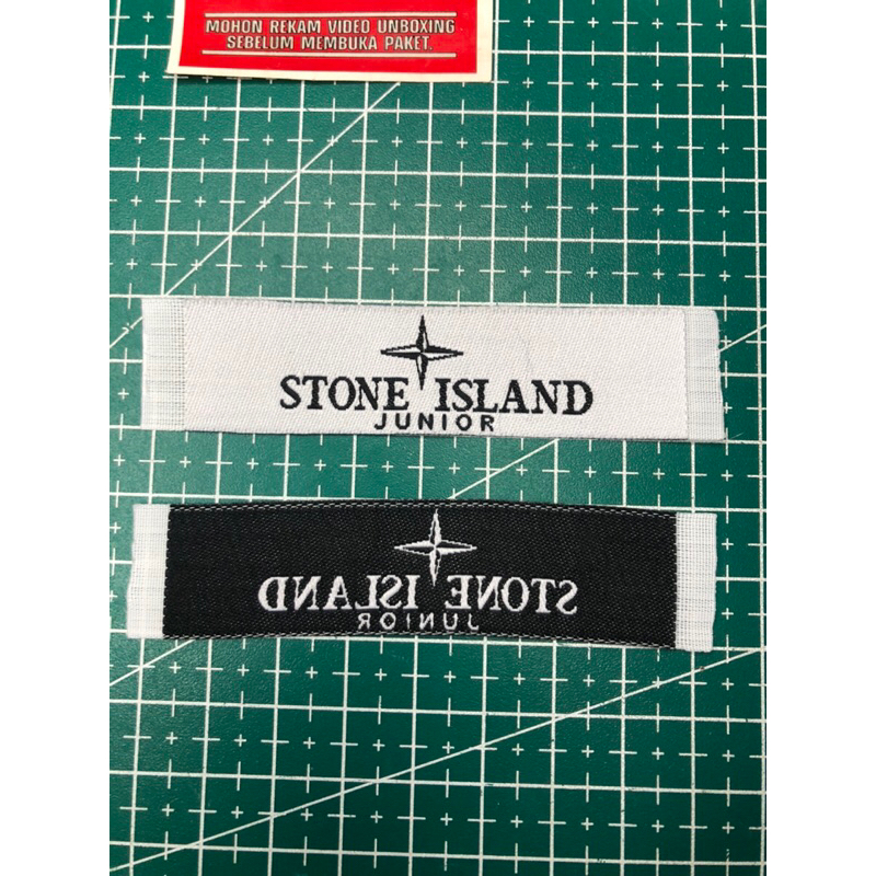 

STONE ISLAND JUNIOR MAIN SLIP LABEL WOVEN RAJUT BORDIR COTTON SUPER PREMIUM CO 1X DI KIRIM 600PCS