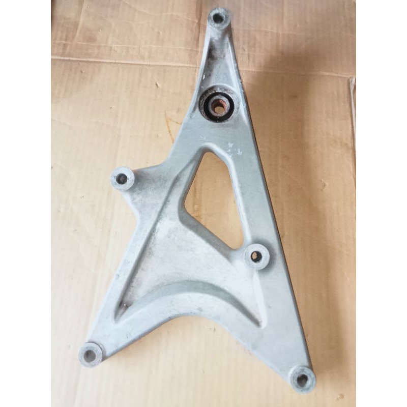 AREM DUDUKAN KNALPOT HONDA VARIO 125 OLD KZR SECOND ORIGINAL