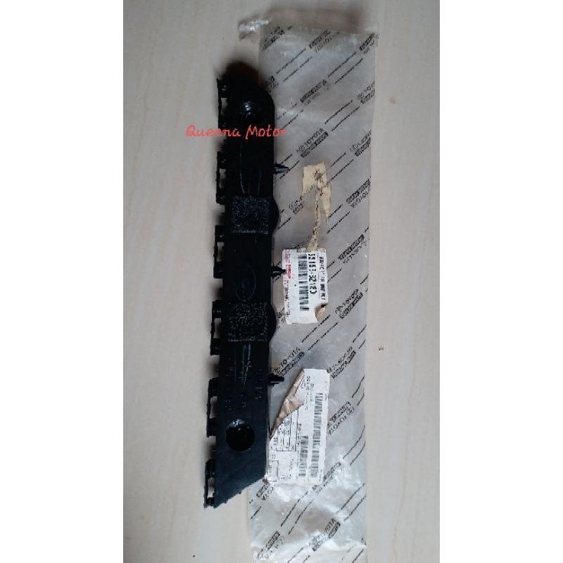 Breket bumper belakang kiri calya sigra original