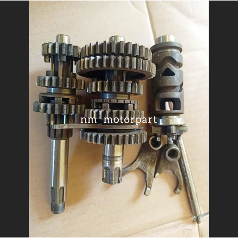 Gear Box Gear Gir Gigi Rasio Transmisi Yamaha Jupiter Z Burhan Vega R New Bekas Lepasan Motor