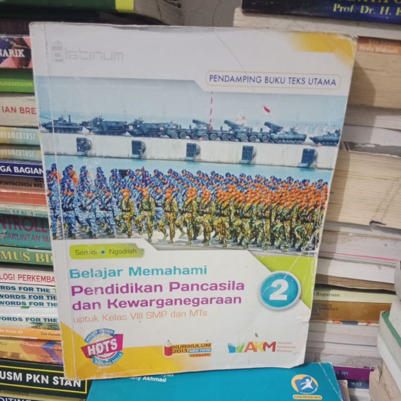 buku PPKn SMP kelas 2-8 platinum AKM