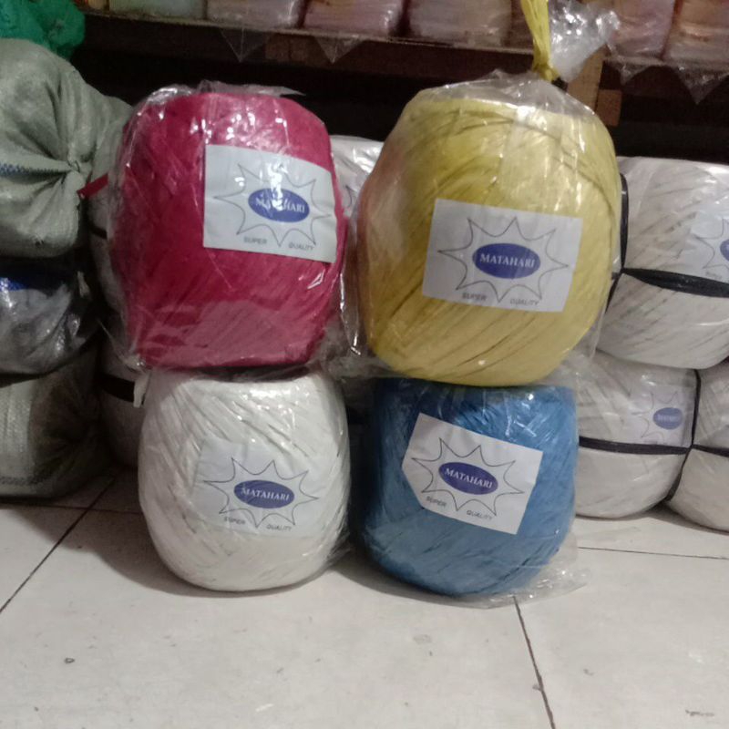 

Tali Rafia MERAH | PUTIH | KUNING | BIRU Tali Plastik Warna - Warni