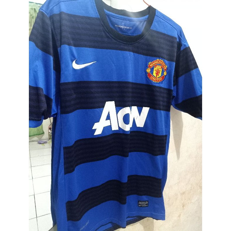 Manchester united 2011 away ( 2012 third)